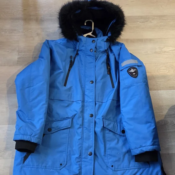 Mountain Ridge Winter Coat - Picture 6 of 10